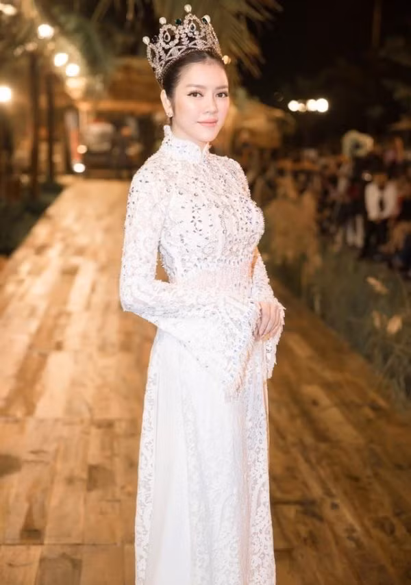 My nhan Viet long lay chang khac gi Hoa hau khi doi vuong mien-Hinh-3