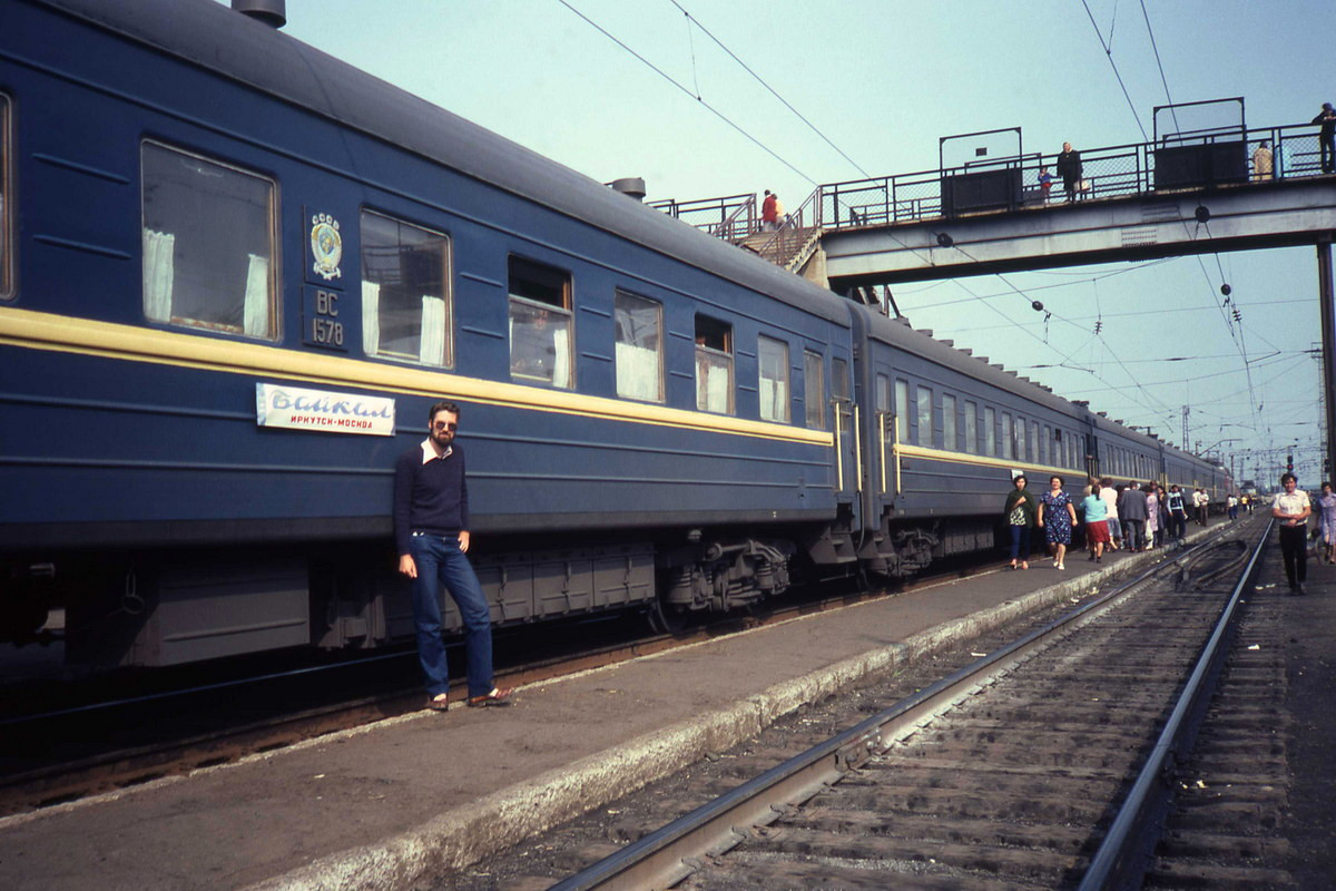 Hiện tại, công tác hiện đại hóa nền đường sắt và cơ sở hạ tầng cho tuyến đường này vẫn được thực hiện không ngừng. Mạng đường sắt xuyên Siberia vừa là di tích lịch sử, vừa là hiện thực sống động của hệ thống giao thông Nga thế kỷ 21. Ảnh: Yandex.ru.