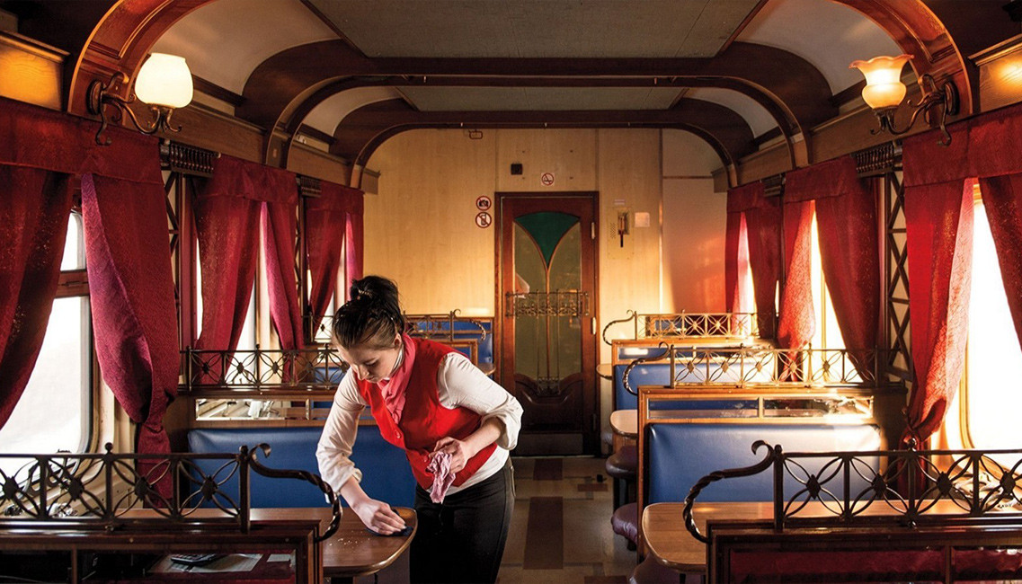 Trên phương diện du lịch, đường sắt xuyên Siberia kết nối hàng trăm thành phố lớn và nhỏ từ châu Âu sang châu Á của Nga, được xem là một trong những hành trình bằng xe lửa tuyệt vời nhất trên thế giới. Ảnh: Twintip.ru.