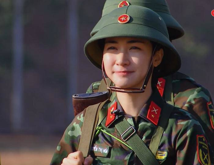 Bi hoi kho ve viec bo nghe, Hoa Minzy kheo leo giai bay