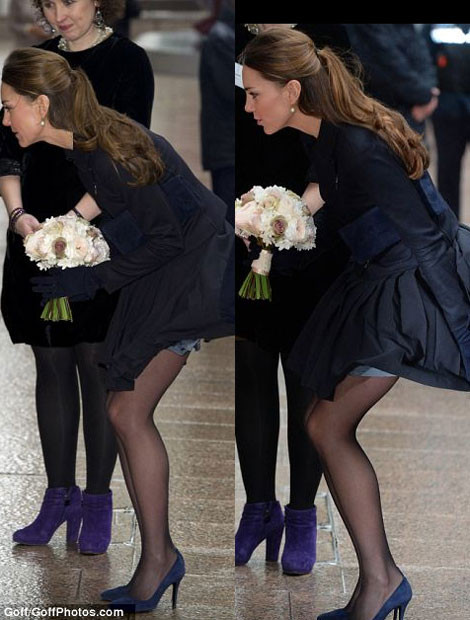 Lúc đó, một cơn gió vô tình thổi qua, khiến chiếc váy ngắn bay thốc lên. Tuy nhiên, đó không phải sự cố lần đầu tiên mà Kate gặp phải.