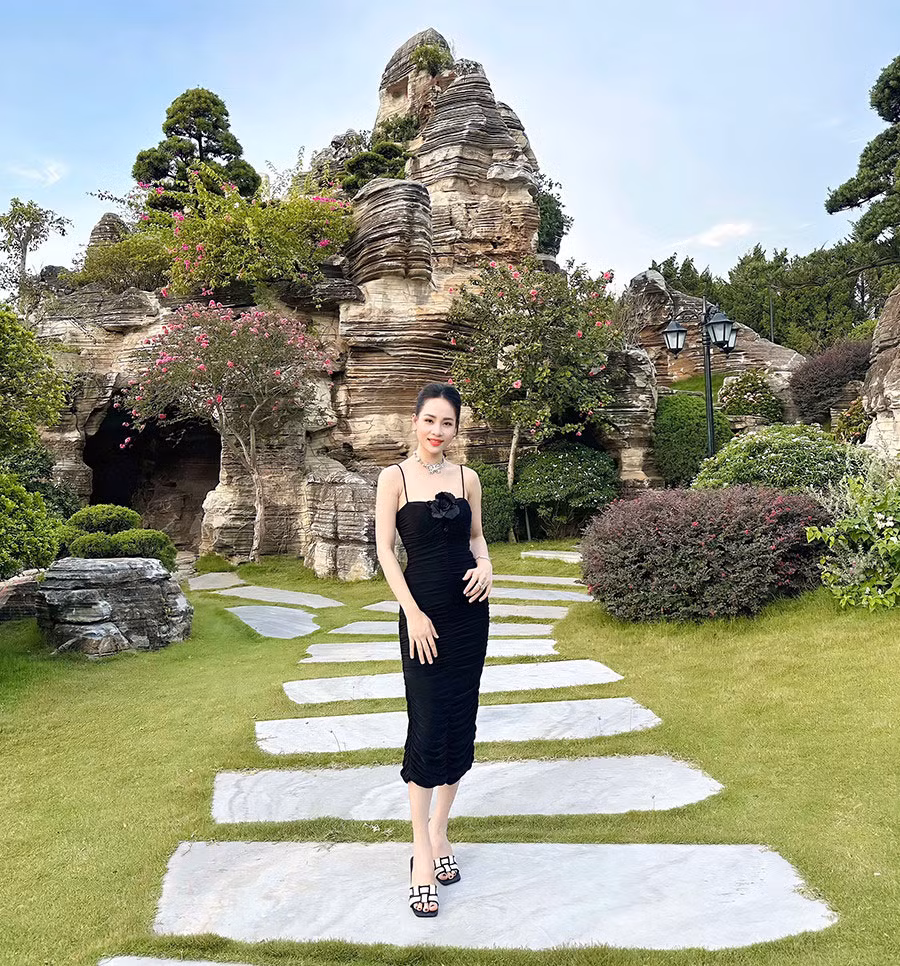 9X Nghe An sinh 6 con trong 8 nam, voc dang van goi cam-Hinh-2