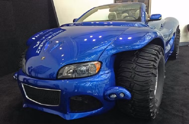  Triển lãm ô tô Los Angeles được tổ chức từ 22/11 đến 1/12 năm nay thu hút hơn 900.000 lượt khách tham quan. Hàng loạt mẫu xe mới được trưng bày trong buổi trình diễn này như BMW Convertible đời thứ 4, ô tô mini Porsche Macan hay Mercedes S65 AMG, và ngôi sao sáng nhất Youabian Puma giá hơn 1 triệu USD.