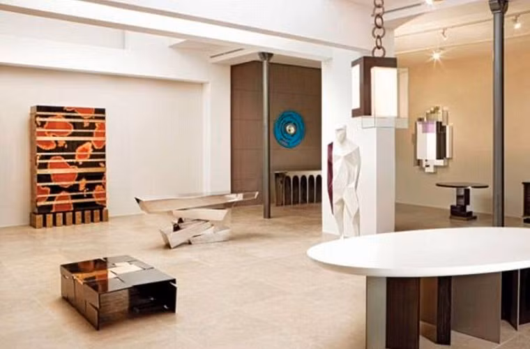 Không cần phải bàn cãi nhiều về chất lượng đồ nội thất do hãng nội thất nổi tiếng Hervé Van der Straeten thiết kế. Bộ đồ thất sang trọng trên có giá 280 nghìn bảng.