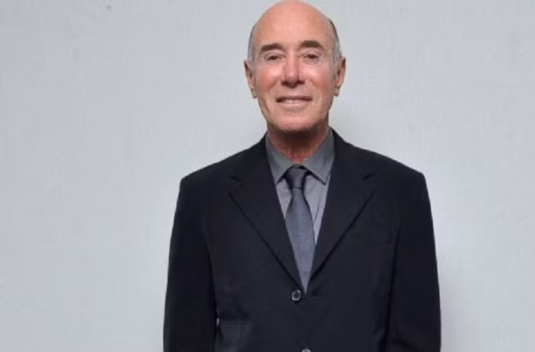  David Geffen, 70 tuổi, doanh nhân người mỹ và là đồng sáng lập hãng phim DreamWorks. Tài sản của ông lên tới 6,6 tỷ USD. 