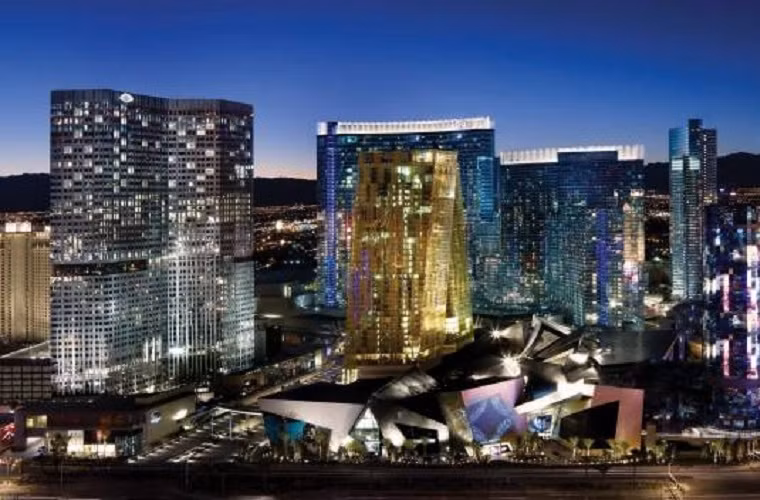 CityCenter, Las Vegas – 9 tỉ USD. Quần thể khổng lồ này có đến hơn 4.800 phòng khách sạn và 2.400 khu chung cư. Với 12 nghìn nhân viên phục vụ và diện tích 150 nghìn m2, sòng bạc ở CityCenter được coi là sòng bạc lớn nhất trên thế giới.