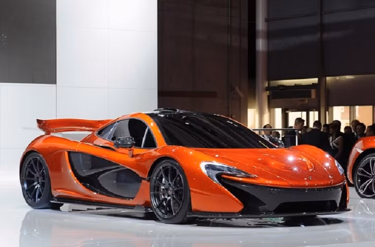  Triển lãm ô tô Paris diễn ra từ 29/9 đến 4/10 tại Thủ đô Paris tráng lệ thu hút 1,2 triệu lượt khách tham gia. Triển lãm là nơi ra mắt của những hãng xe nổi tiếng như Rolls Royce, Mazda 6 Wagon và nổi bật là Mc Laren P1.