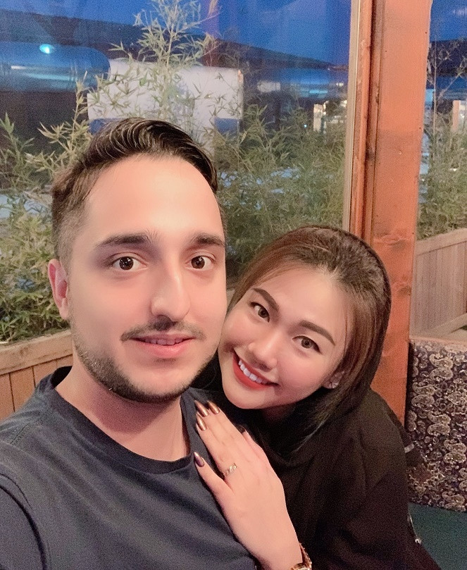 Thac si Viet lay chong Iran, cam ket hon nhan gia 100 cay vang-Hinh-5