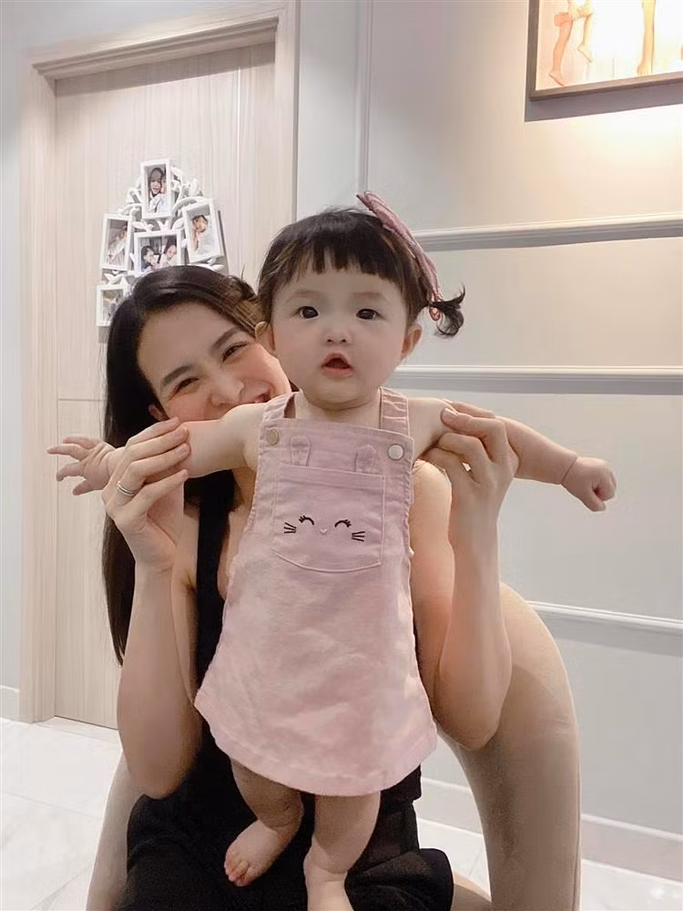 Con gai Dong Nhi an pho mai ma tuong... dap mat na-Hinh-6