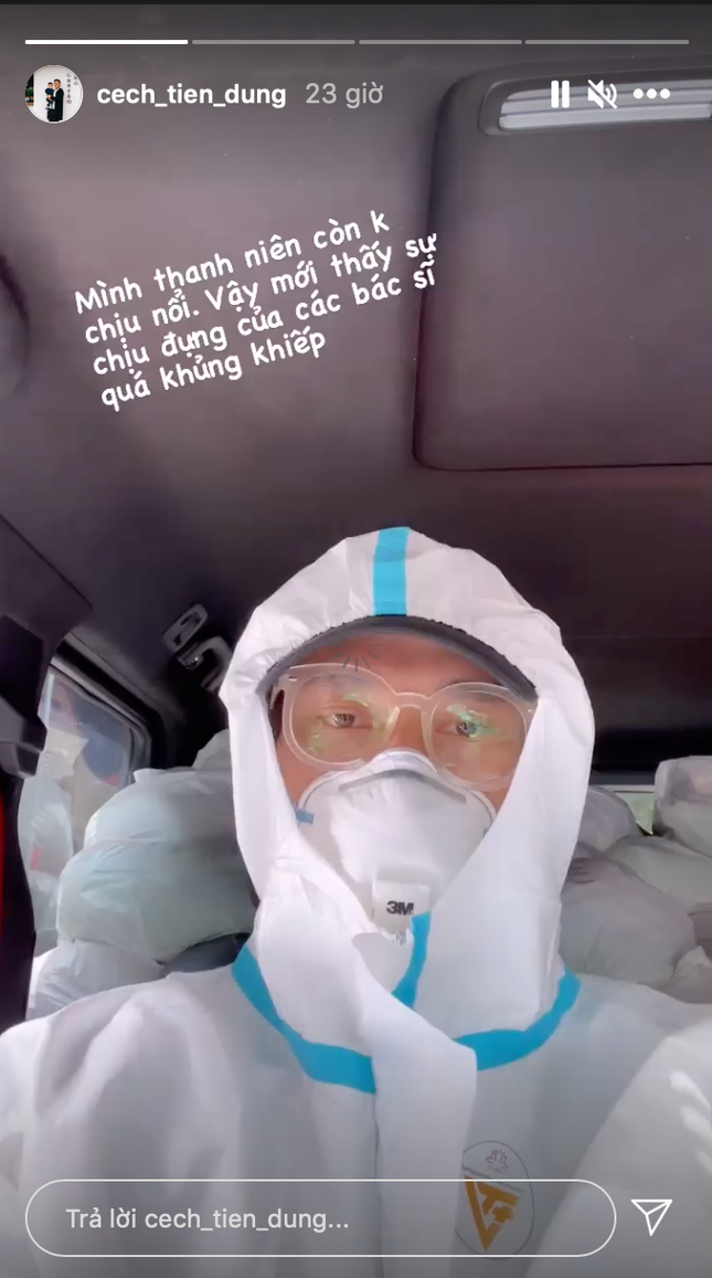 Bui Tien Dung ngoi xe sang di trao qua cho nguoi dan kho khan-Hinh-3