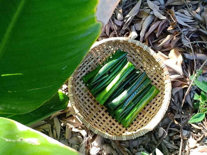 br/> Thanh Hóa có món bánh răng bừa, hay bánh lá răng bừa, với hình dáng gợi liên tưởng đến chiếc răng bừa, vật dụng quen thuộc của nghề nông. Bánh làm từ bột gạo tẻ, có nhân thịt lợn băm, mộc nhĩ, gia vị... và gói lá, đem hấp hoặc luộc chín. Ảnh: Rangbuaricecake.