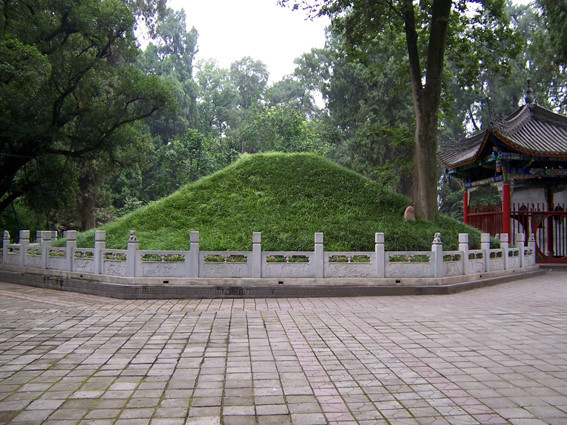 Di nguyen cua Gia Cat Luong: Vi sao lai chon nui Dinh Quan?-Hinh-4