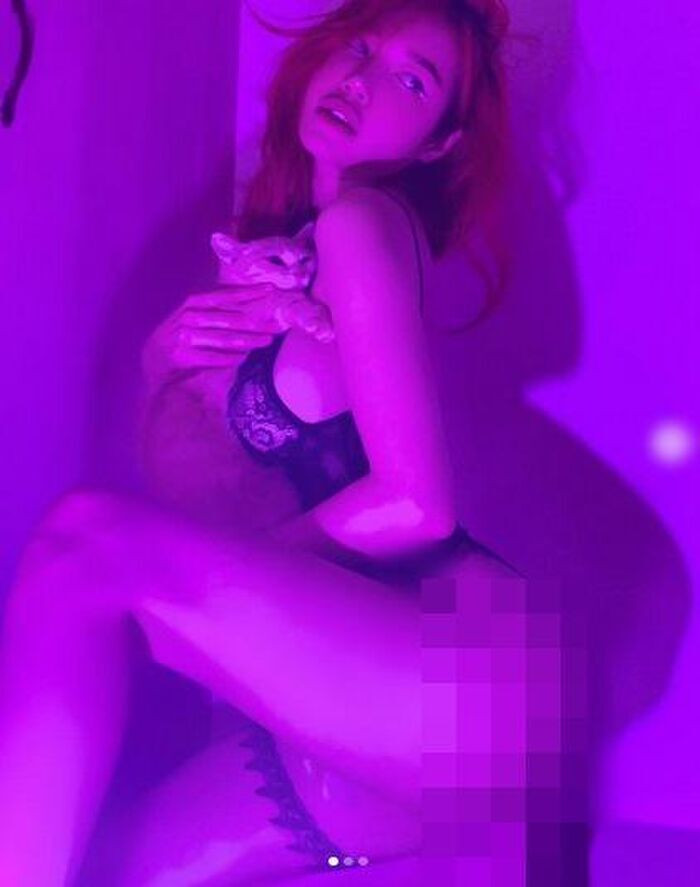 Elly Tran dang anh ban nuy khoe doi go bong dao-Hinh-5