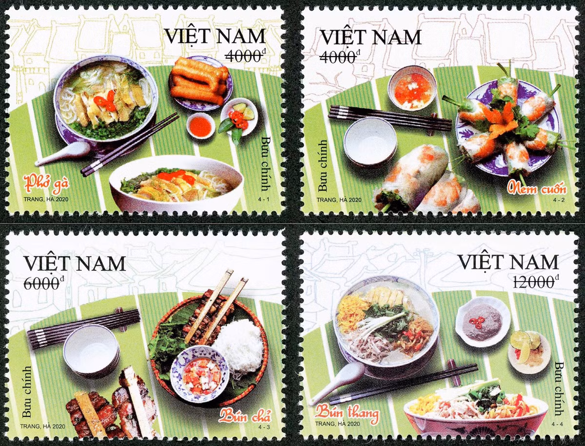 Bộ tem "Ẩm thực Việt Nam" gồm 4 mẫu, giới thiệu các món ngon Hà thành là phở gà, nem cuốn, bún chả, bún thang, được phát hành năm 2020, nhân 1.010 năm Thăng Long - Hà Nội và 66 năm Ngày Giải phóng Thủ đô. Bộ tem có khổ 43x32 mm, theo phong cách tả thực, nền tem cách điệu hình ảnh phố cổ Hà Nội và lá chuối. Ảnh: VNPost.