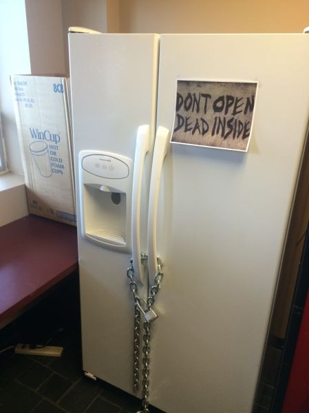 Nguy hiểm, cấm mở!