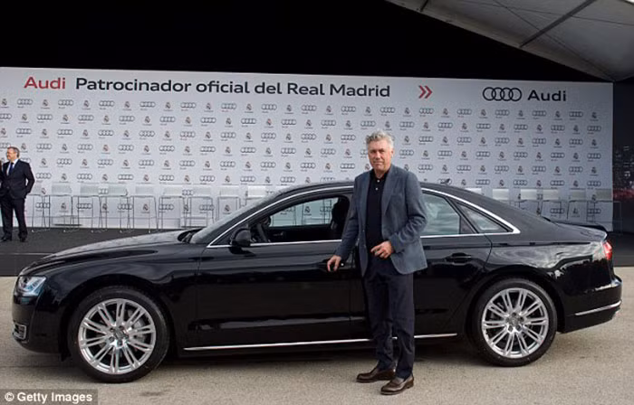 Ông thầy Carlo Ancelotti chọn chiếc A8.
