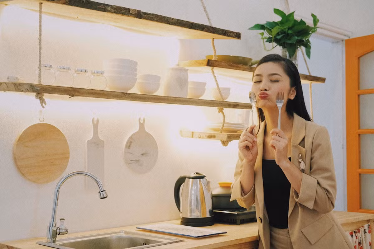 Diễn viên Diệu Hương có niềm đam mê đặc biệt với bếp núc. Cô thích nấu ăn và tự tay chuẩn bị các bữa cơm cho gia đình.