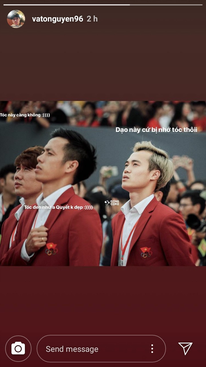 Bức ảnh đầy tinh nghịch của Văn Toàn trên Instagram.