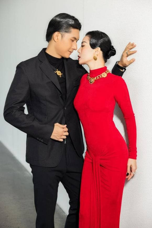 Lệ Quyên phản pháo khi bị chê bai làm lố với Lâm Bảo Châu ảnh 1 Lệ Quyên phản pháo khi bị chê bai làm lố với Lâm Bảo Châu ảnh 1