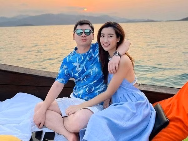 Đỗ Mỹ Linh lấy lại vóc dáng sau sinh, che nhược điểm mẹ bỉm - Hình 11 Do My Linh lay lai voc dang sau sinh, che nhuoc diem me bim-Hinh-11