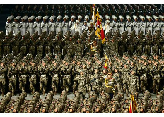 ##s###Các lực lượng quân đội diễu binh dưới sự chỉ huy của ông Pak Jong Chon, Tổng tham mưu trưởng Quân đội Nhân sân Triều Tiên. Ảnh: KCNA