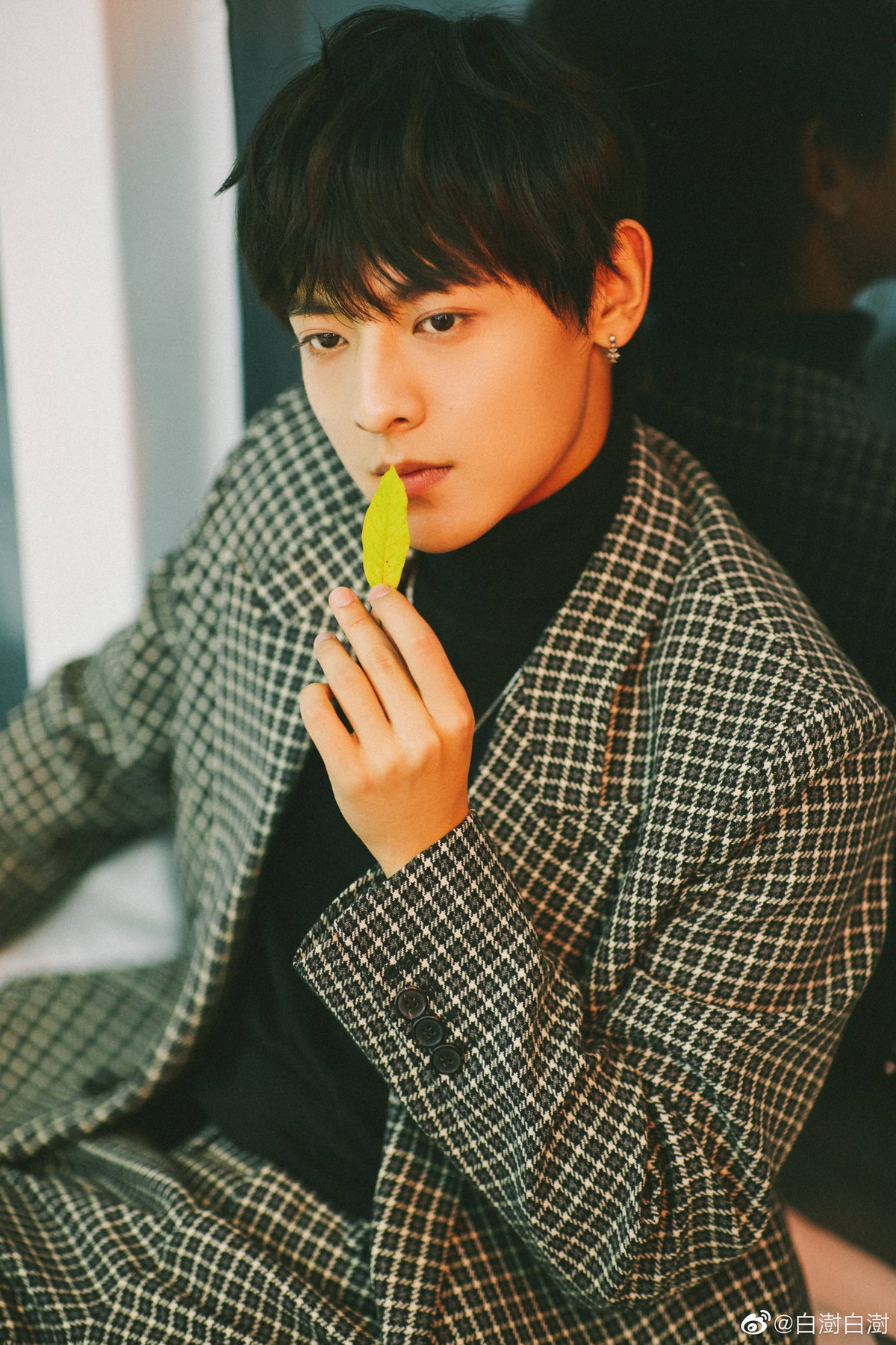 Tính cả Thiên long bát bộ 2021, nam diễn viên mới thủ vai nam chính hai lần trên màn ảnh. Lần đầu là vào năm 2017 trong My Girlfriend's Boyfriend. Theo Sina, những phản hồi tiêu cực về vai Đoàn Dự khiến tên tuổi Bạch Chú bị ảnh hưởng không nhỏ, hoàn toàn có thể chặn con đường thoát cảnh vai phụ của anh. Hiện tại, ngoài Thiên long bát bộ 2021, nghệ sĩ trẻ còn có phim Dữ quân ca phát sóng. Anh tiếp tục làm nền cho cặp diễn viên Thành Nghị - Trương Dư Hi.