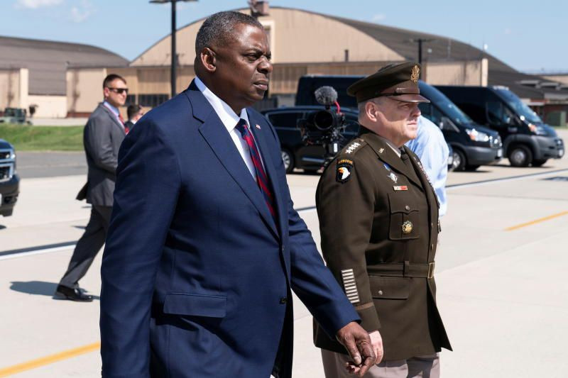 Vi sao Pho tong thong My chon Viet Nam va Singapore cho chuyen di DNA?-Hinh-4