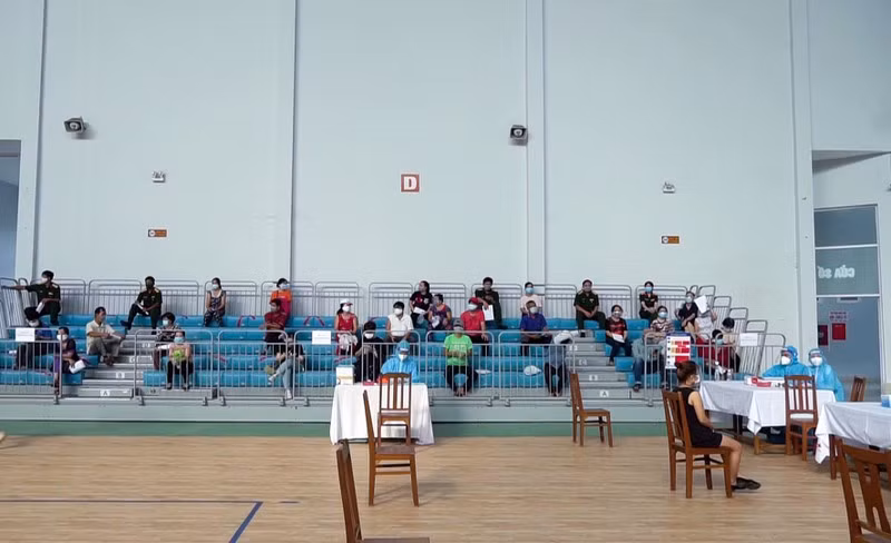 Cac tinh mien Tay tang toc tiem vaccine phong COVID-19