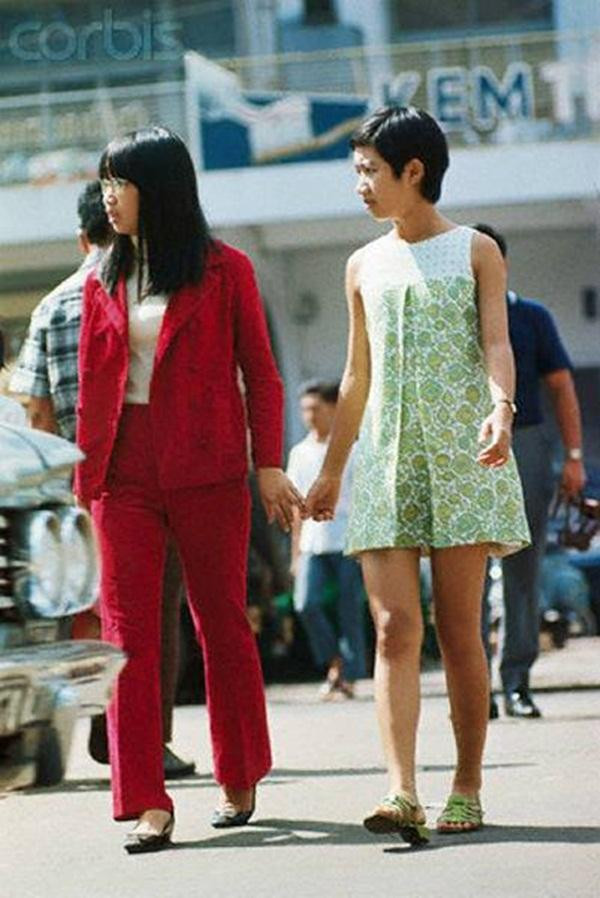 Gu thoi trang phong cach va sanh dieu cua dan choi Sai Gon nhung nam 60