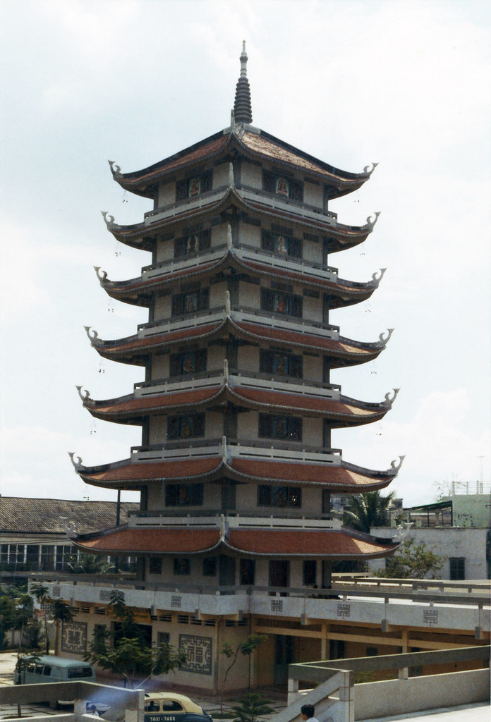 Tháp Quán Thế Âm, 1972. Ảnh: Kemper14.