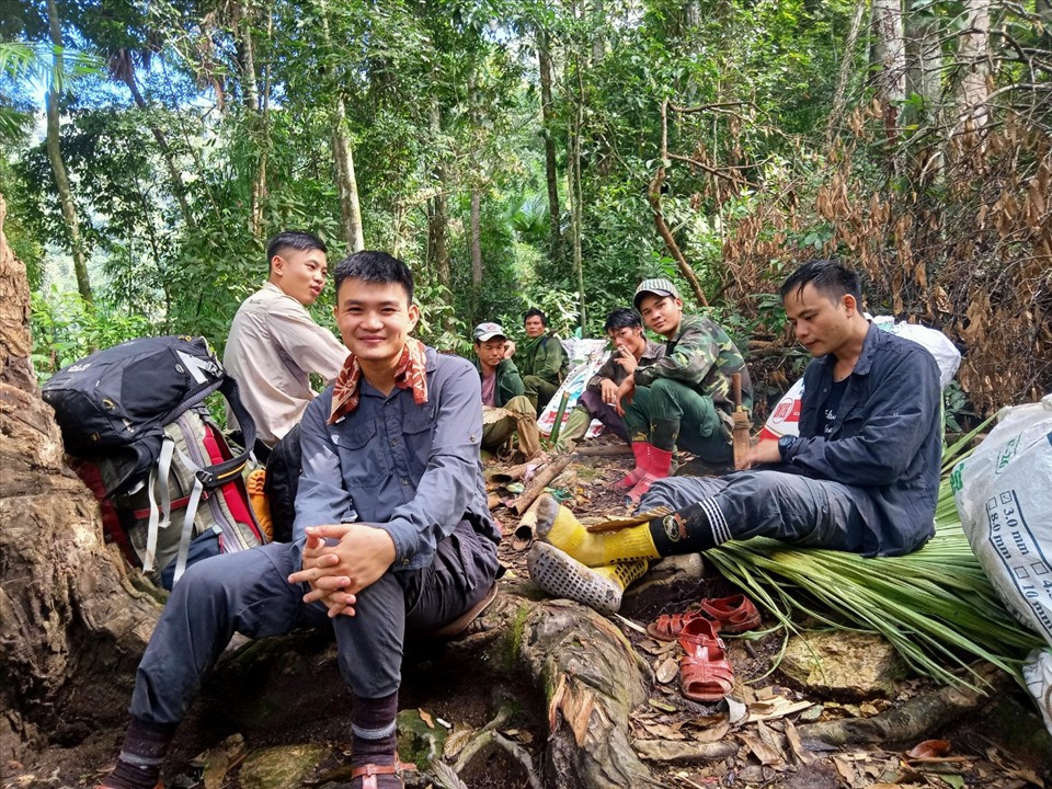 Anh Thái là hạt nhân thúc đẩy thành lập nhóm Anti-Poaching (nhóm tuần tra bảo vệ rừng, giải cứu thú rừng) đầu tiên ở Việt Nam và phối hợp cùng Kiểm lâm bảo vệ VQG Pù Mát. Đội được trang bị các phương tiện hiện đại nhất, trực tiếp tuần tra hàng tháng trời ở trong rừng, cùng làm nhiệm vụ bảo vệ rừng, xử lý người xâm phạm rừng, giải cứu thú rừng bị dính bẫy, gỡ các rông bẫy, phá hủy lán trại dựng trái phép của lâm tặc. Ảnh: SVW