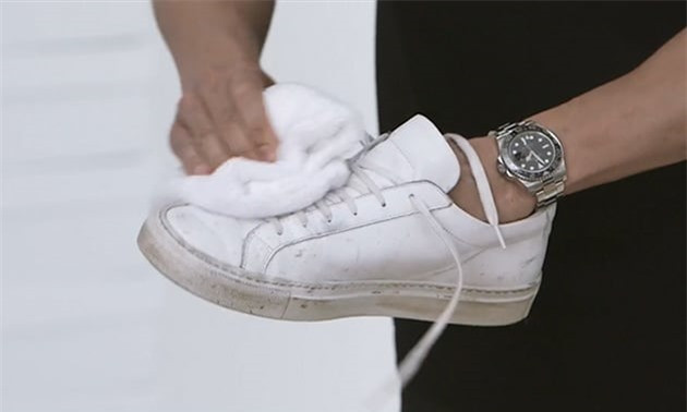 Dung kem danh rang boi vao giay the thao ai cung bat ngo-Hinh-2