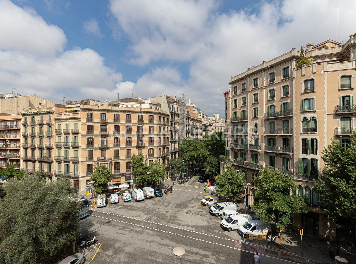 Đồng thời, kiểu xây dựng bát giác này cũng làm cho những góc ngã tư dễ nhìn hơn, giảm thiểu tai nạn do tầm nhìn kém. Ảnh: Engel &amp; Völkers.