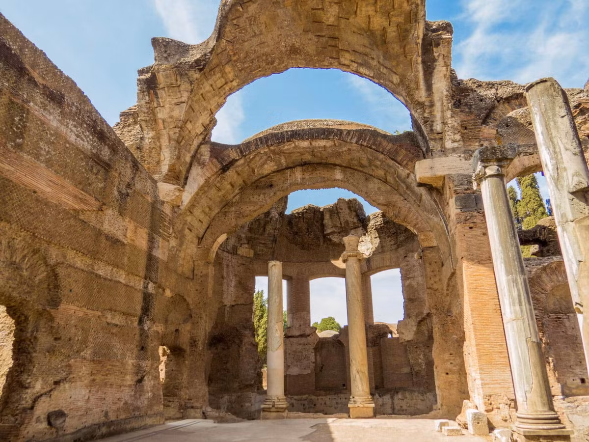 Các cuộc cướp bóc đã xảy ra tại khu dinh thự này, khiến nhiều tác phẩm nghệ thuật có giá trị bị mất và vĩnh viễn không được tìm lại. Ảnh: Colosseum Rome Tickets.