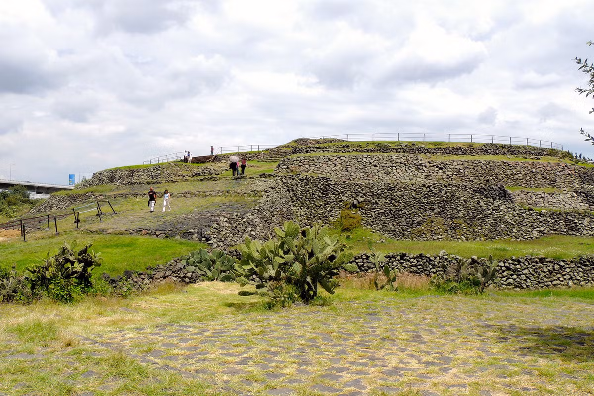 Chủ nhân của kim tự tháp có thể là nền văn minh đầu tiên của khu vực Trung Mỹ mà ngày nay vẫn chưa được biết đến một cách tường tận. Ảnh: Wikipedia.
