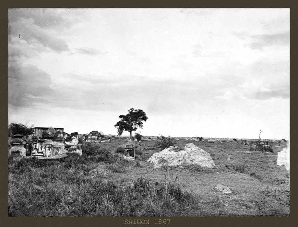 Mồ mả trên một cánh đồng.