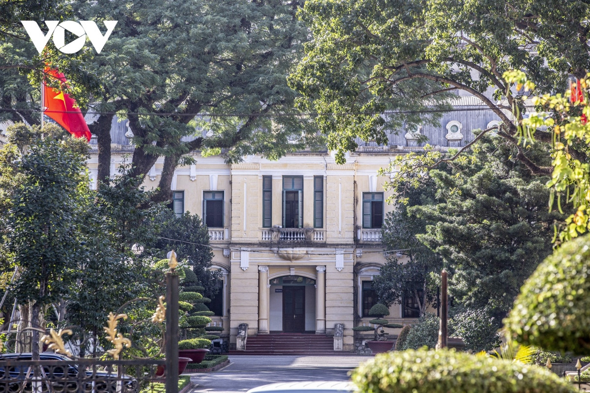 Trụ sở UBND TP. Hải Phòng (trước đây là toà thị chính Thành phố) được xây dựng từ năm 1905 vẫn còn lưu giữ vẻ đẹp cổ điển.