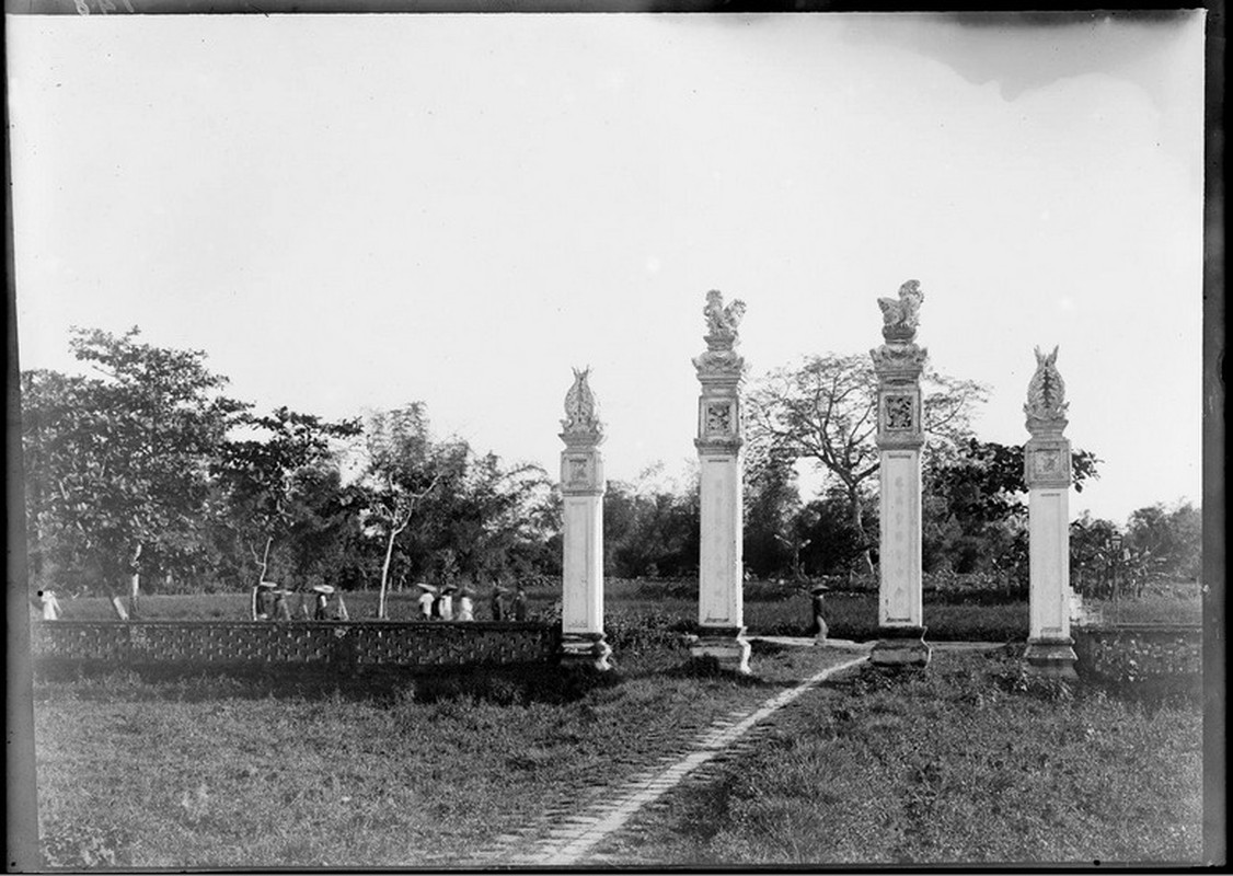 Các trụ cổng ở lối vào Văn Miếu - Quốc Tử Giám Hà Nội.