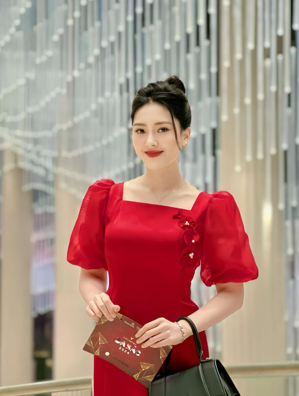 Trong đó, Việt Hà là nữ MC được yêu thích nhờ phong cách dẫn nhẹ nhàng cùng gương mặt dễ thương.