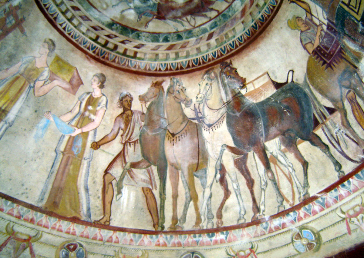 Khu lăng mộ Sveshtari cùng các hiện vật tìm được chính là minh chứng cho bản sắc văn hóa độc đáo của người Thrace, một dân tộc hùng mạnh từng tồn tại bên cạnh đế chế Hy Lạp và La Mã cổ đại. Ảnh: Enjoy Plovdiv.