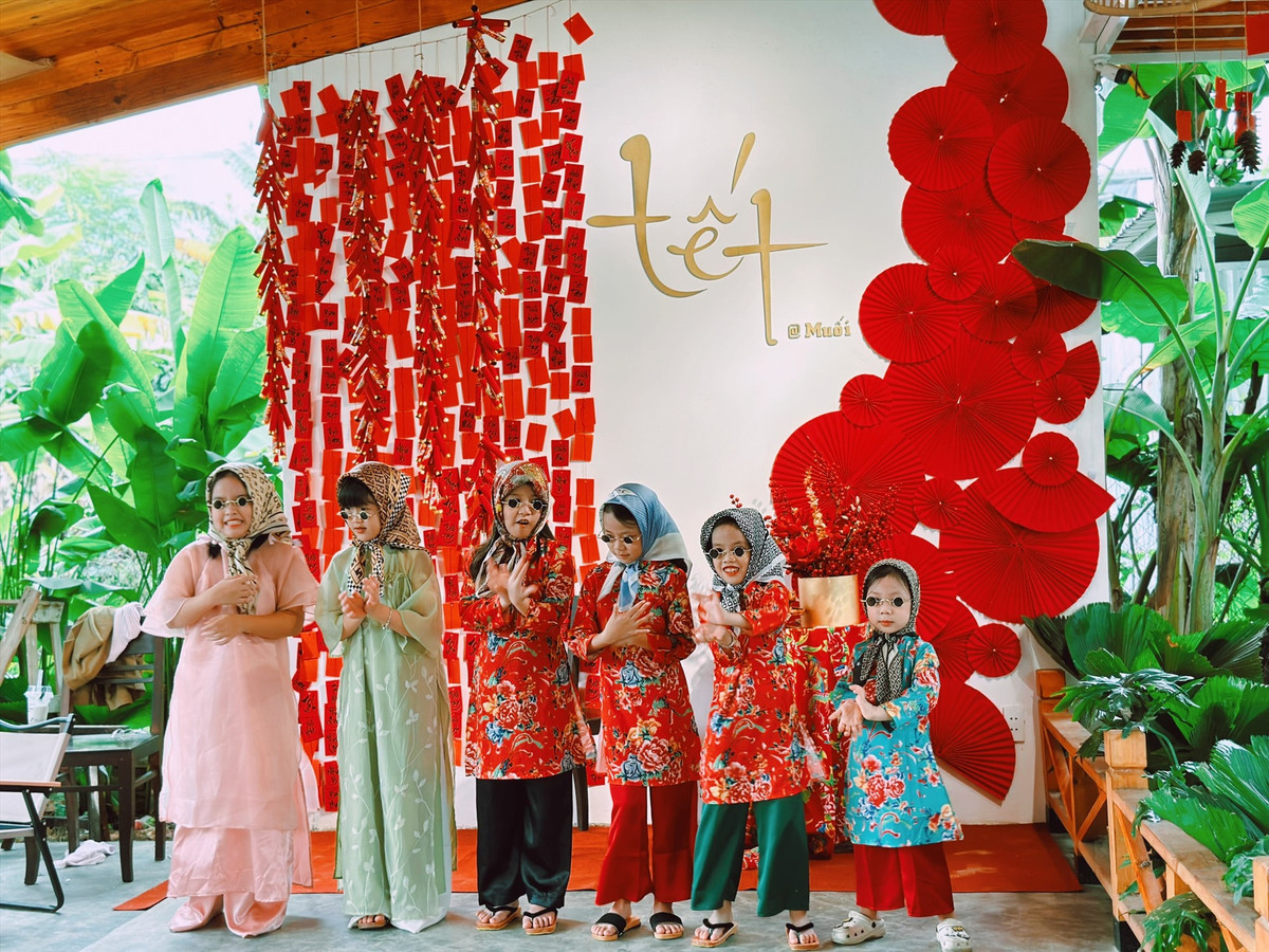 Gioi tre thich thu voi tip chup anh Tet xua voi ao dai-Hinh-3