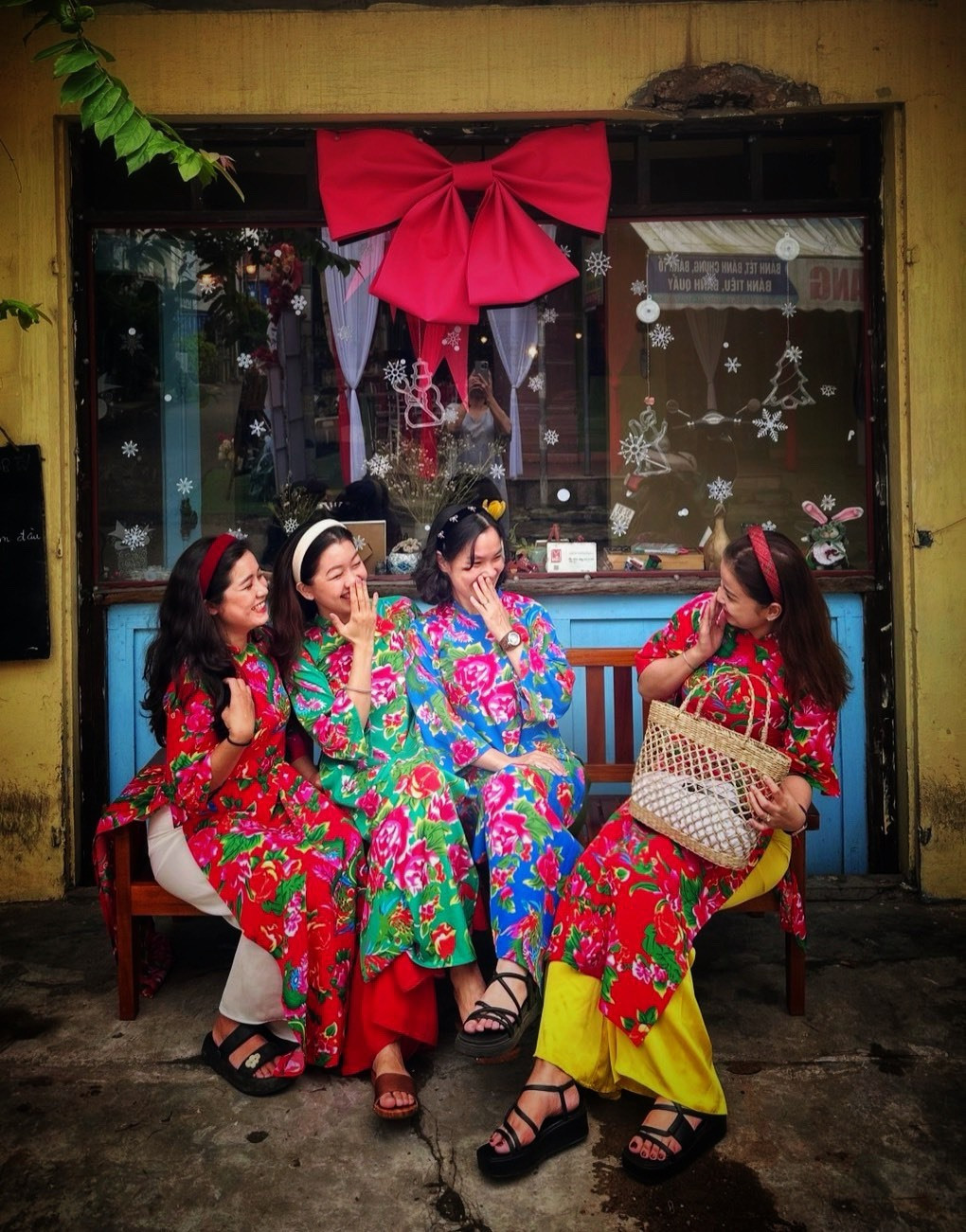 Gioi tre thich thu voi tip chup anh Tet xua voi ao dai-Hinh-2