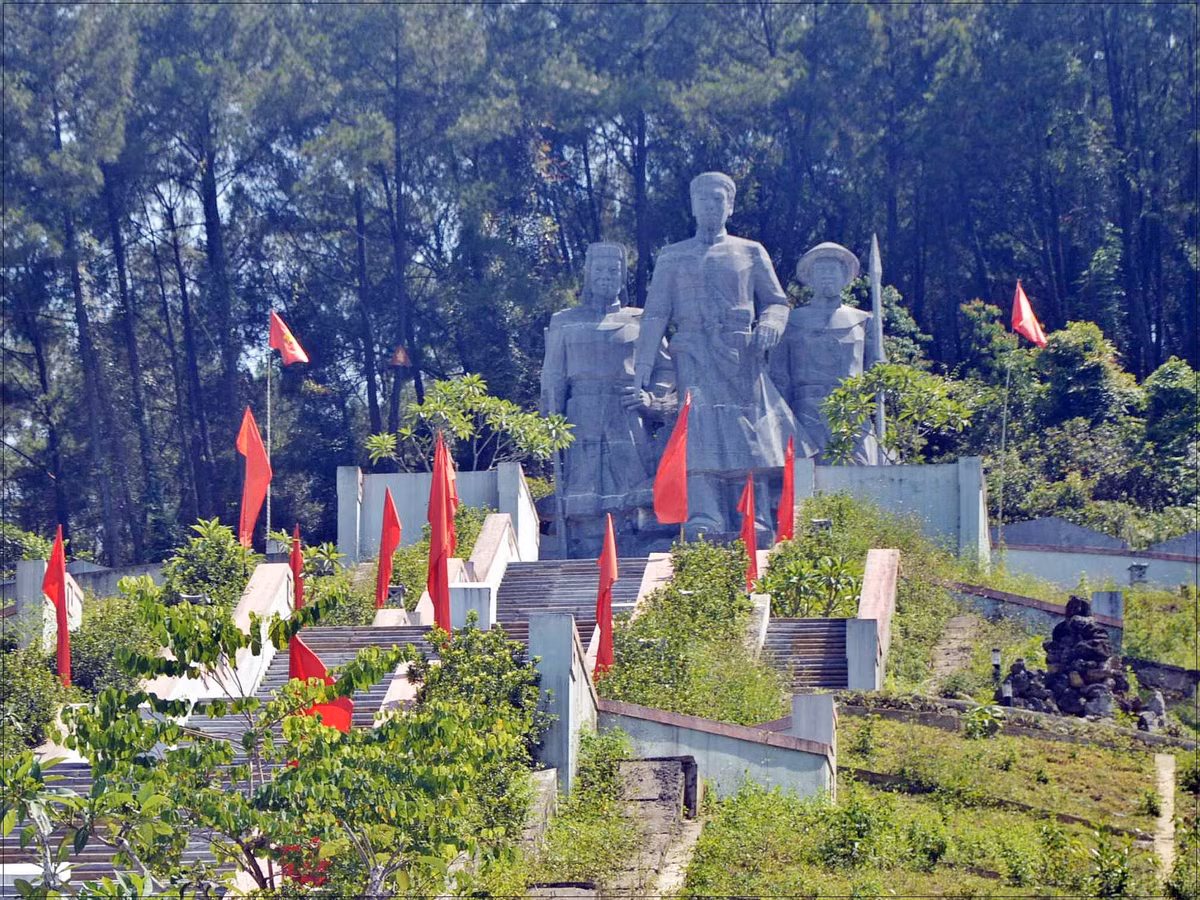 Chan dung cac danh nhan tuoi Thin lung danh su Viet-Hinh-2