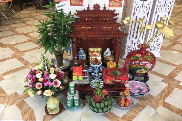 Dat 1 chen nuoc len ban tho, than Tai “gat gu” ung bung ban vang-Hinh-2