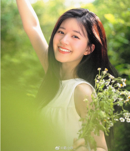 Hơn nữa, nếu ăn ở hiền lành, hay làm việc thiện, chịu khó thì tương lai cũng càng thêm xán lạn.