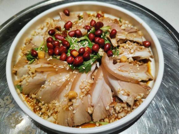 Nguoi ta phat hien ra 'vua Purine' gap 42 lan thit lon