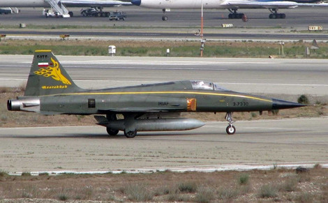 Tiêm kích nội địa Azarakhsh được truyền thông phương Tây coi là một nỗ lực của nền công nghiệp quốc phòng Iran nhằm phục chế lại “cổ vật” F-5E