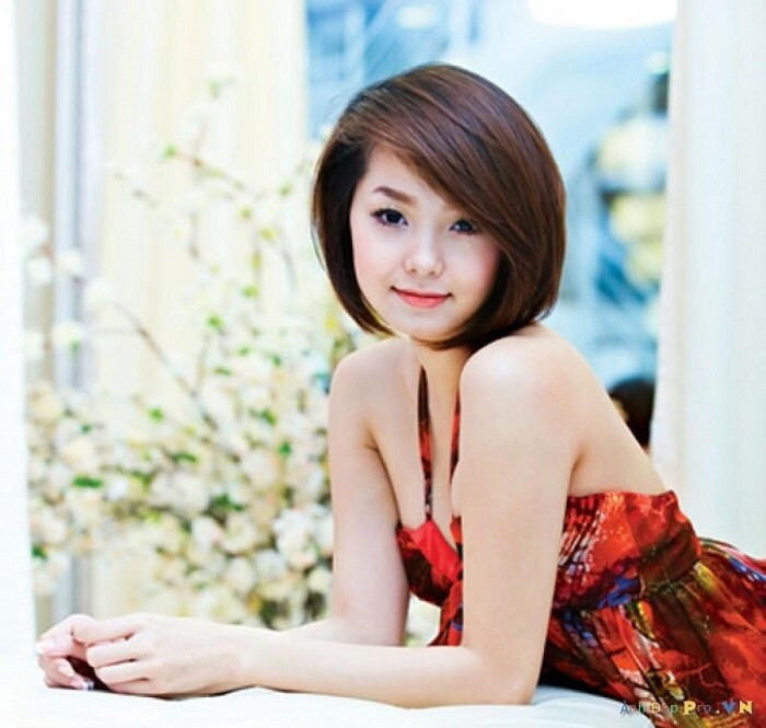 Giai đoạn những năm 2008 - 2010, nữ ca sĩ tích cực giảm cân và tham gia nhiều dự án phim ảnh, âm nhạc