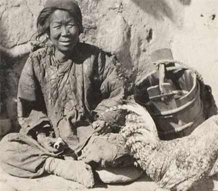 Loạt ảnh cuối thời nhà Thanh phơi bày cuộc sống cơ cực của dân - Hình 5 Loat anh cuoi thoi nha Thanh phoi bay cuoc song co cuc cua dan-Hinh-5