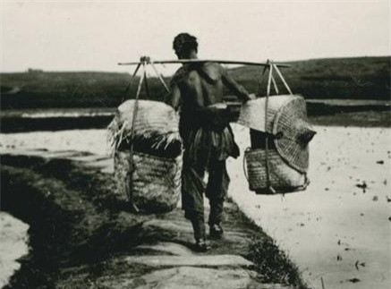 Loạt ảnh cuối thời nhà Thanh phơi bày cuộc sống cơ cực của dân - Hình 3 Loat anh cuoi thoi nha Thanh phoi bay cuoc song co cuc cua dan-Hinh-3